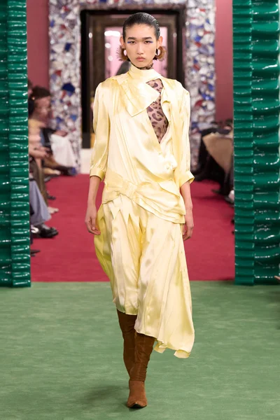 Look 22